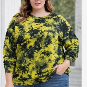 Torrid Active Green and Black Tie-Dye Top